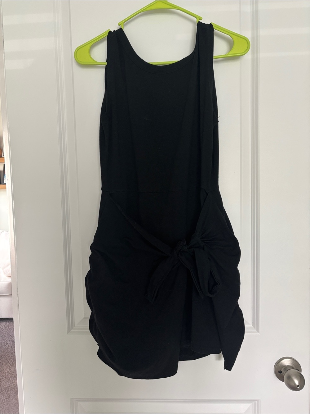 Women's Black Sleeveless Tie-Front Dress